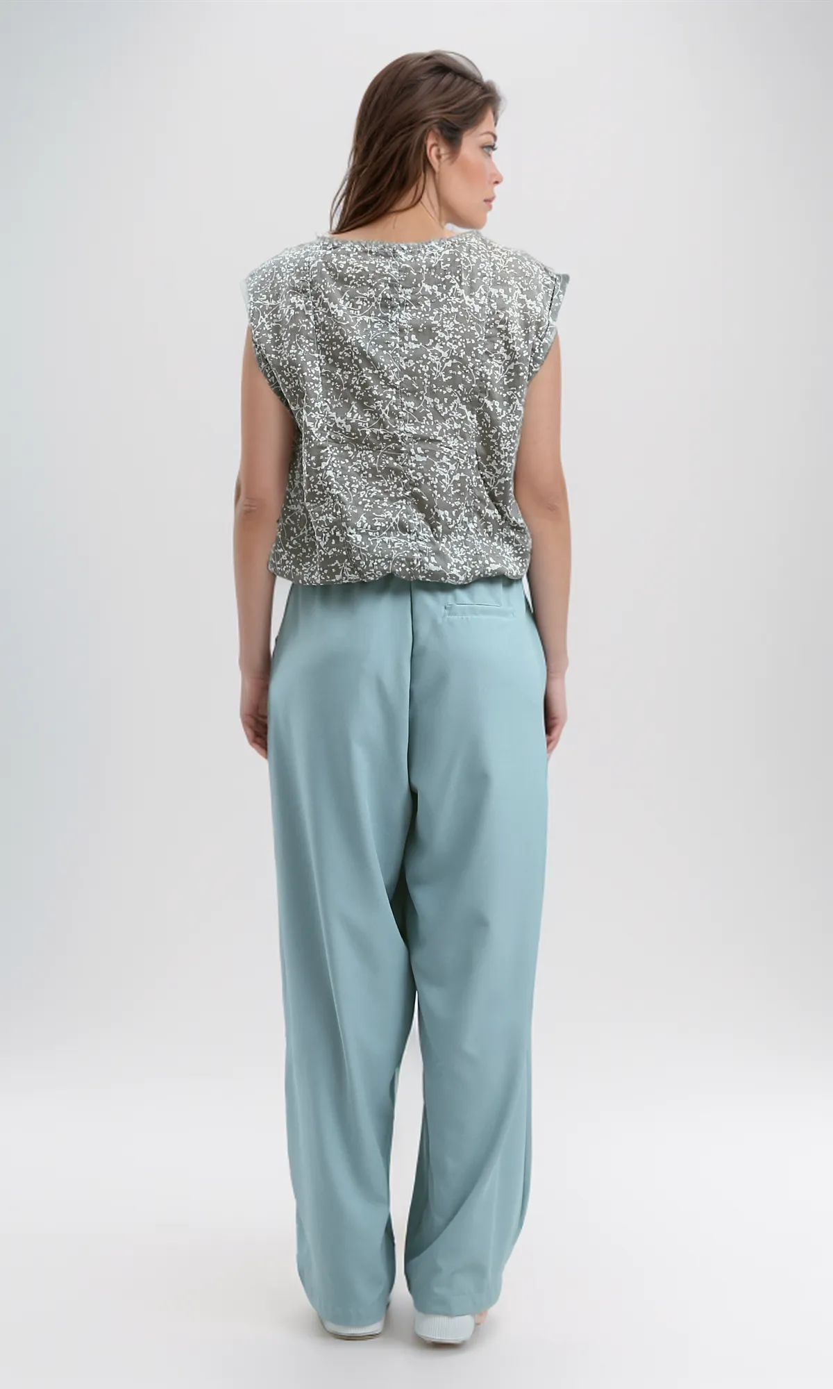 O180010 Crew Neck Sleeveless Tee With Bottom Elastic - Grey & White