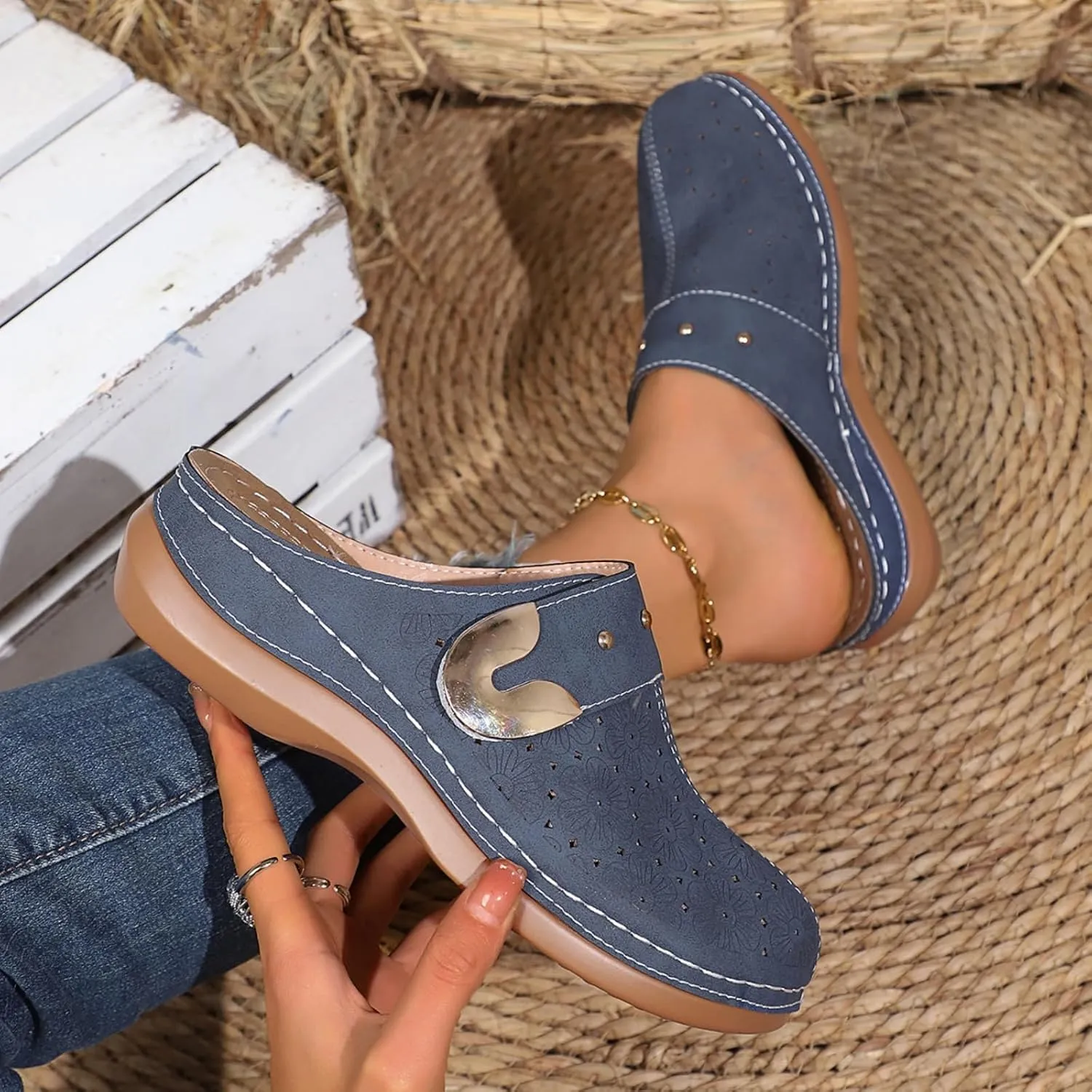 Summer Sandals for Women Casual Dressy Shoes Arch Support Closed Toe Sandals Slip On Shoes Comfortable Sandal 2025