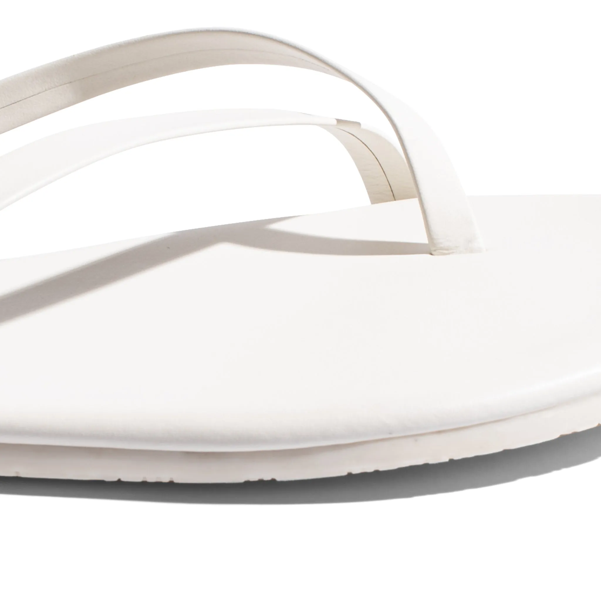 Tkees Riley flip-flops from brazilian leather in Cream